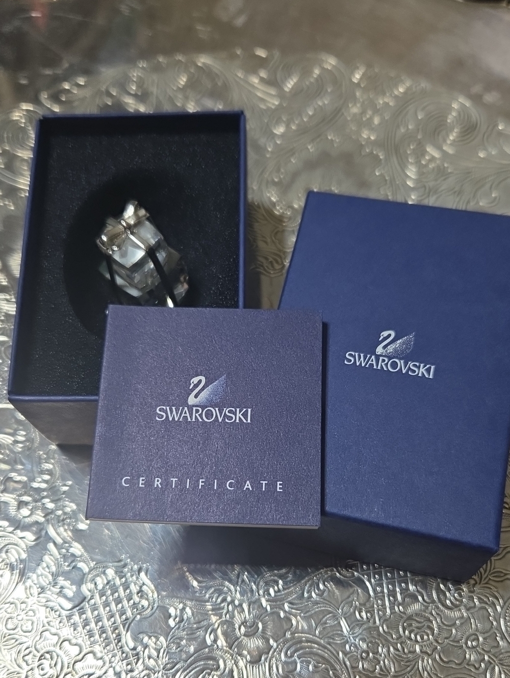 NIB ~ Swarovski Clear Crystal "Presents" with Box, RARE